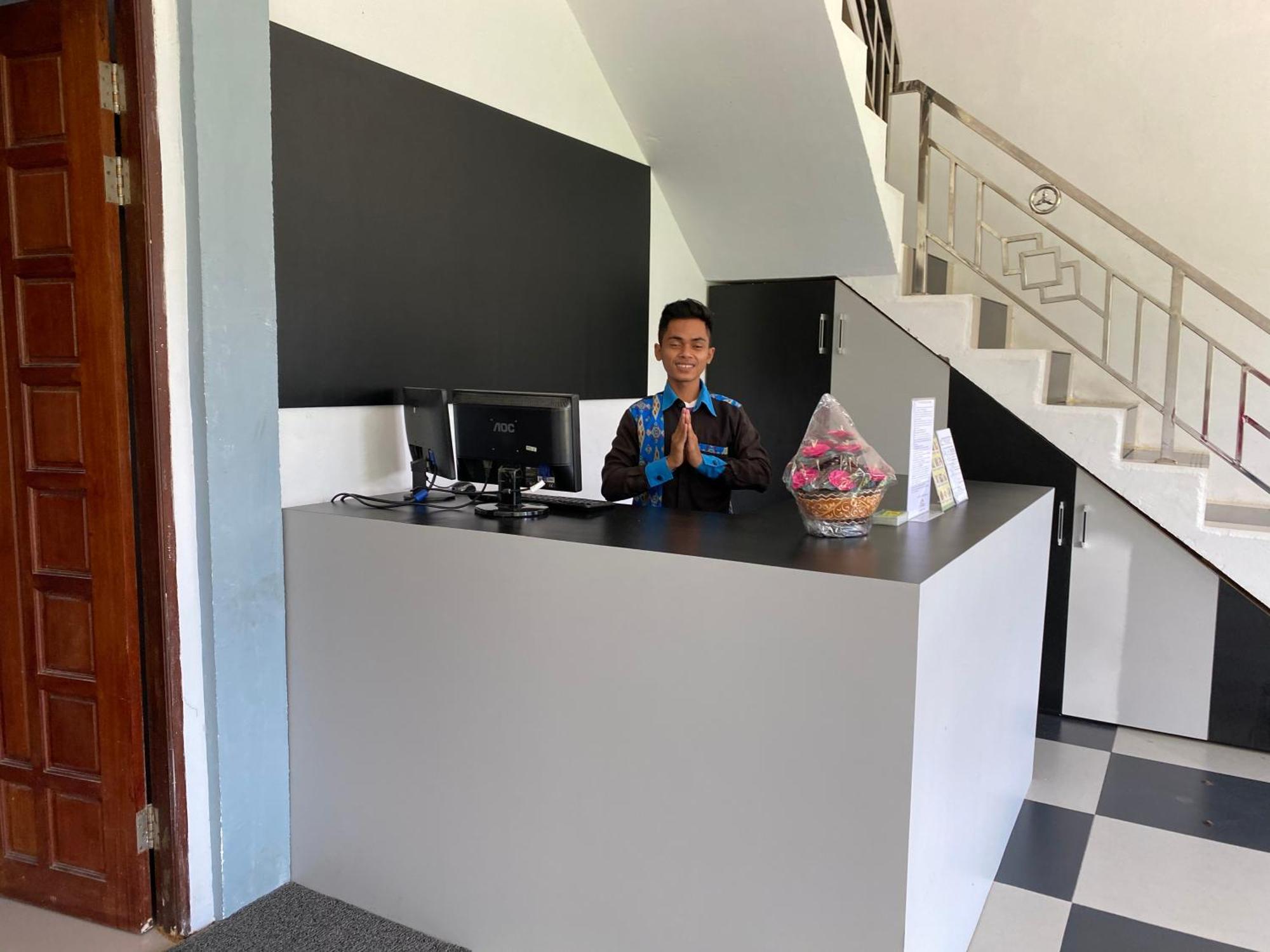 Khalisa Home Syariah Pontianak Exterior foto