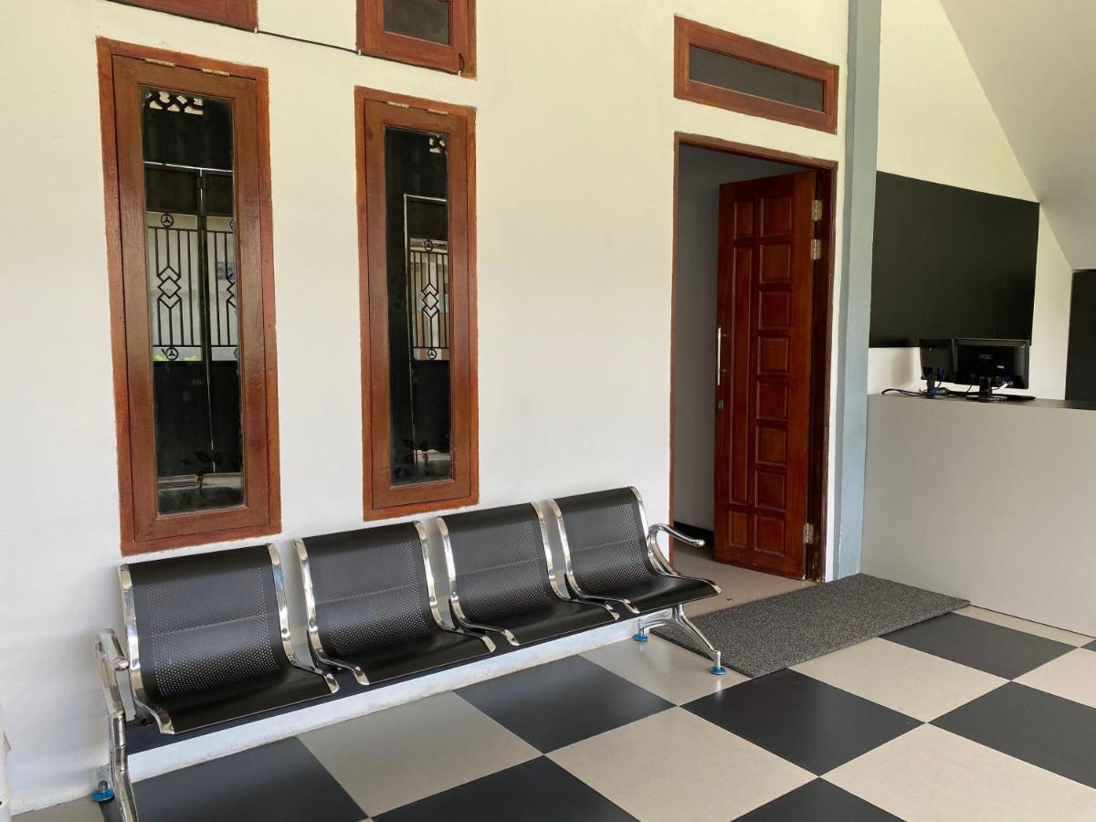 Khalisa Home Syariah Pontianak Exterior foto